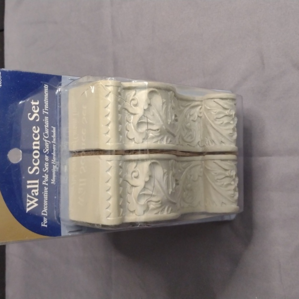 COPY - NWOT Wall Sconce Set